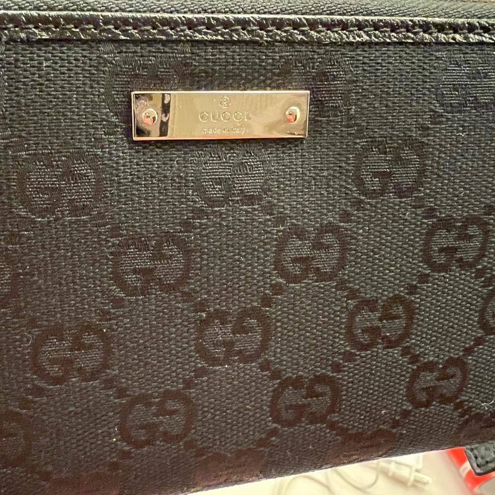 NWT GUCCI wallet black canvas long, zipper